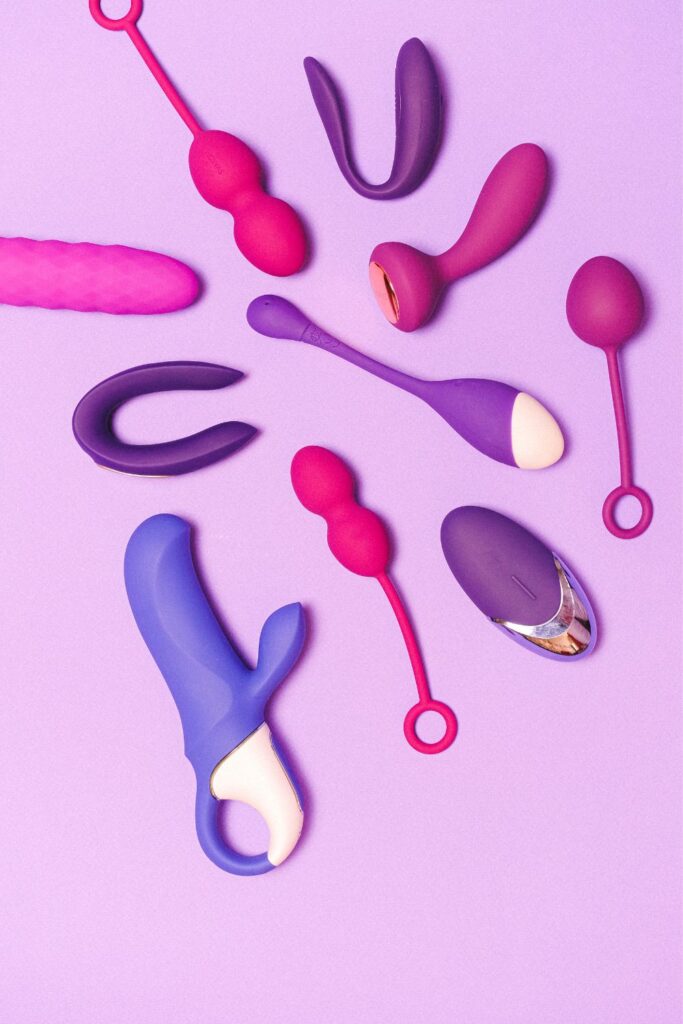 Gifts a married man should never buy for another woman