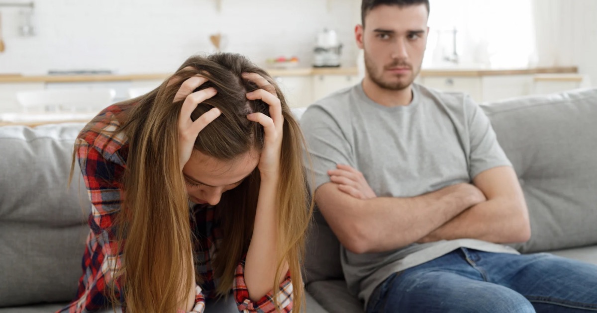 signs your husband is trying to get you to leave him