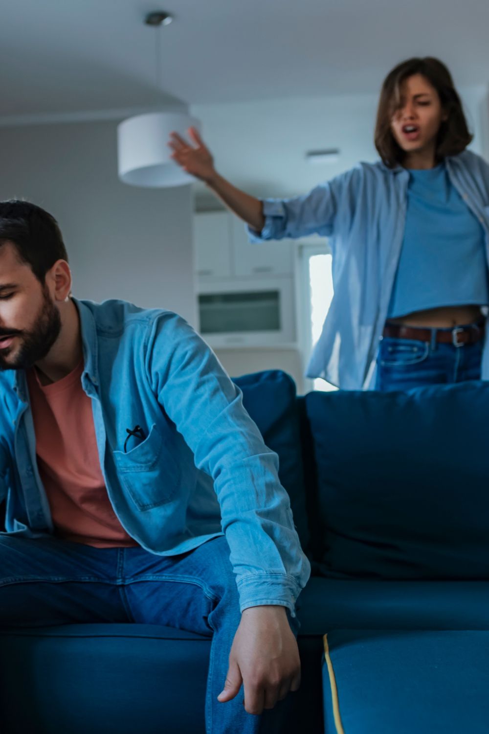 signs your husband is trying to get you to leave him